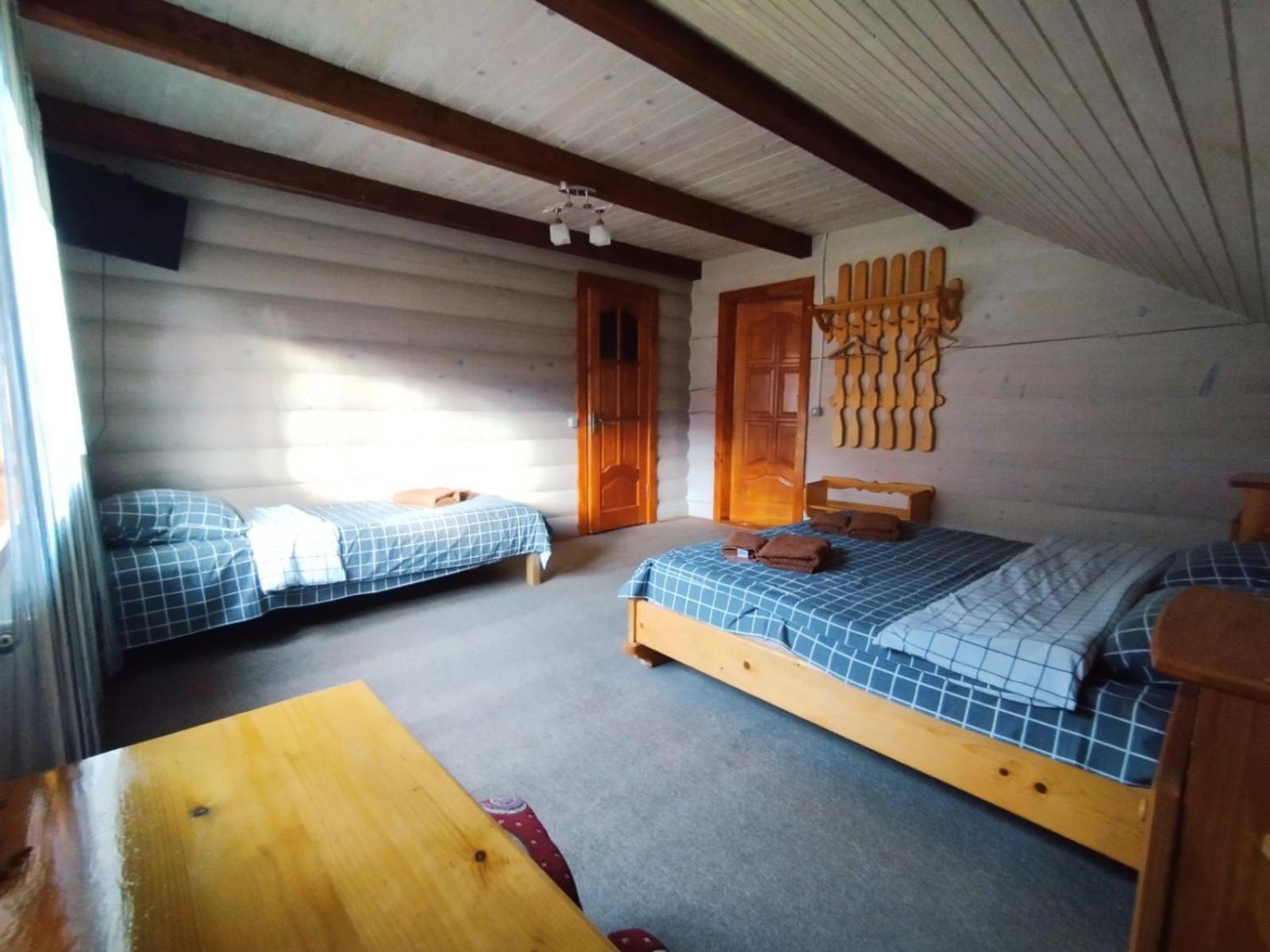 Lucy Hotel Jaremcse Szoba fotó