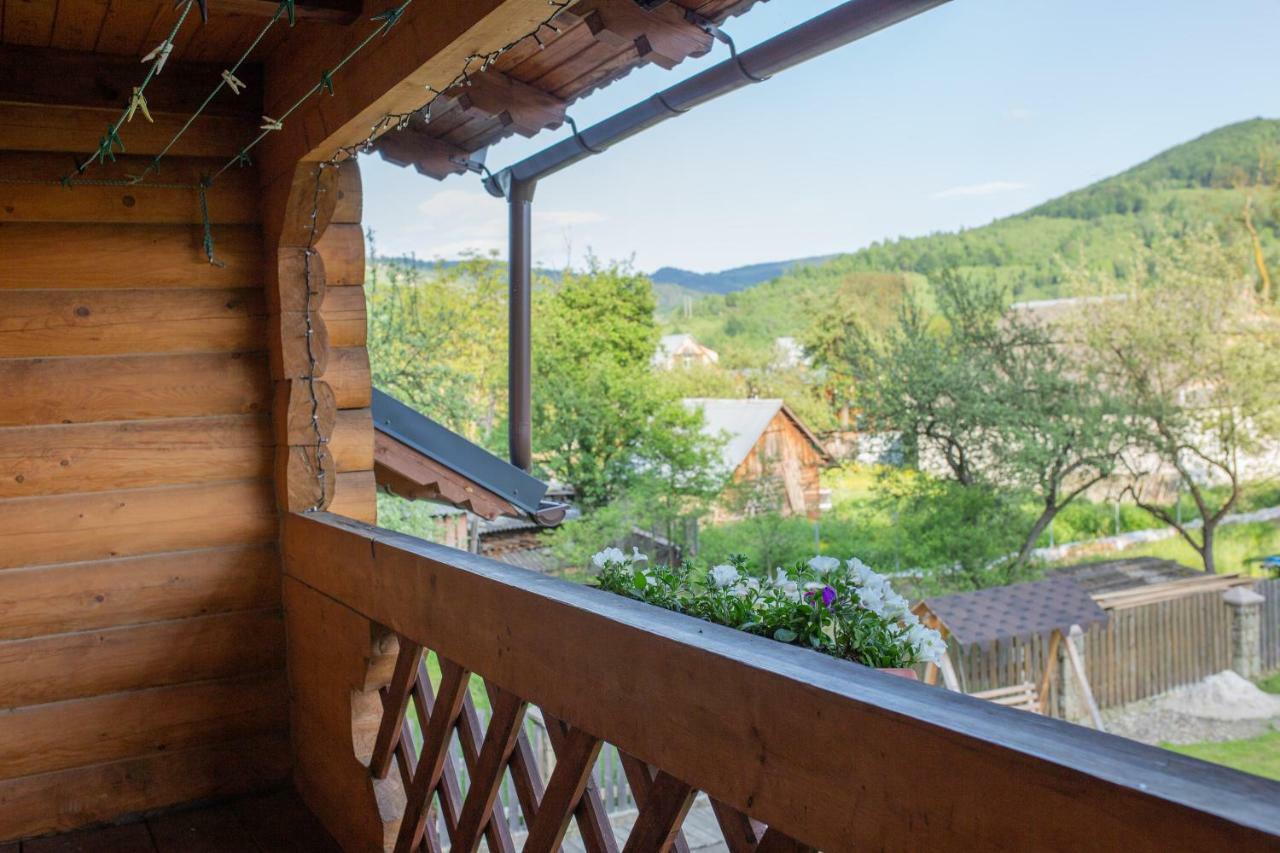 Lucy Hotel Jaremcse Kültér fotó