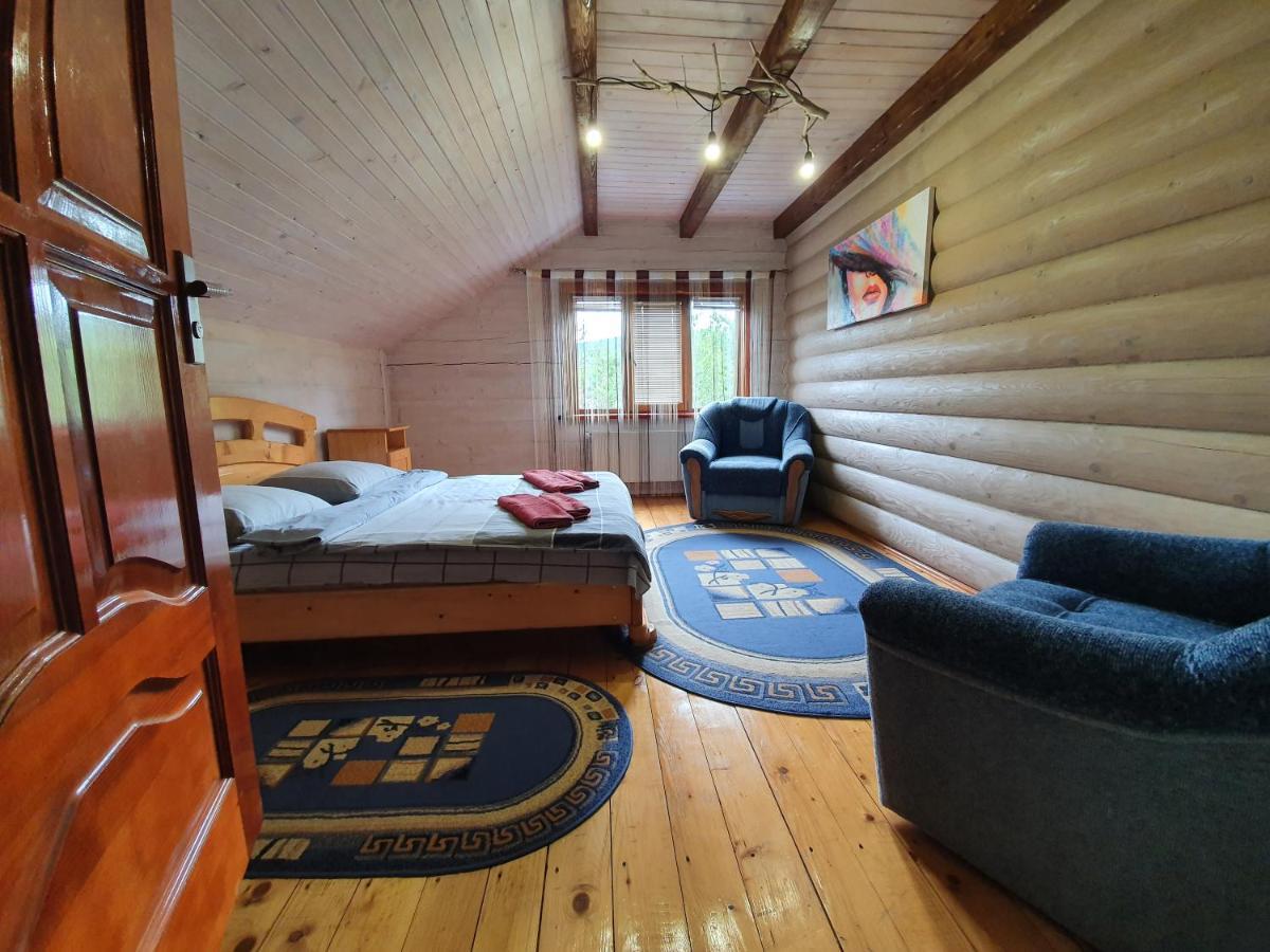 Lucy Hotel Jaremcse Kültér fotó