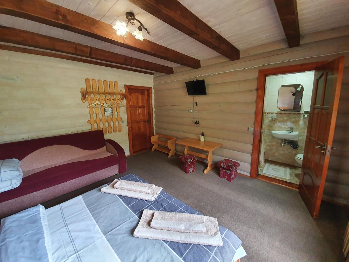 Lucy Hotel Jaremcse Kültér fotó