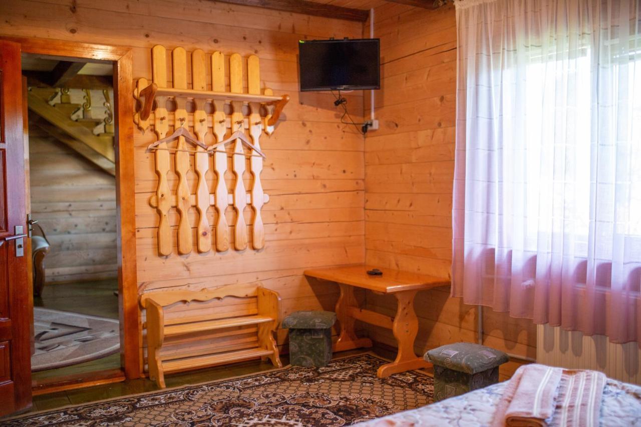 Lucy Hotel Jaremcse Kültér fotó